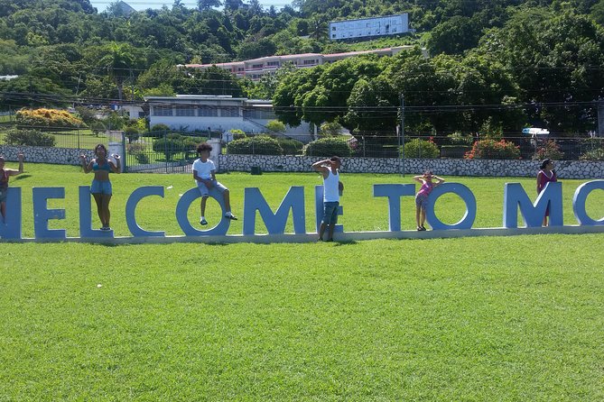 5. Montego Bay Private Highlite Sightseeing, SouvenirShoppingHalfDay Guided Tour - Jerk chicken at Tracks and Records