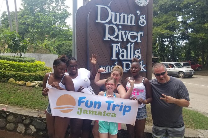 6. Bob Marley 9miles/Dunn's River Private Tour(420 Friendly)final resting place - Comfort, drinks, and the private vehicle