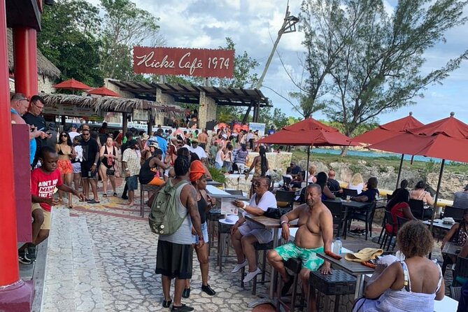 7 Mile Beach and Rick's Cafe in Negril from Montego Bay Private Tour - Why this private Negril trip works