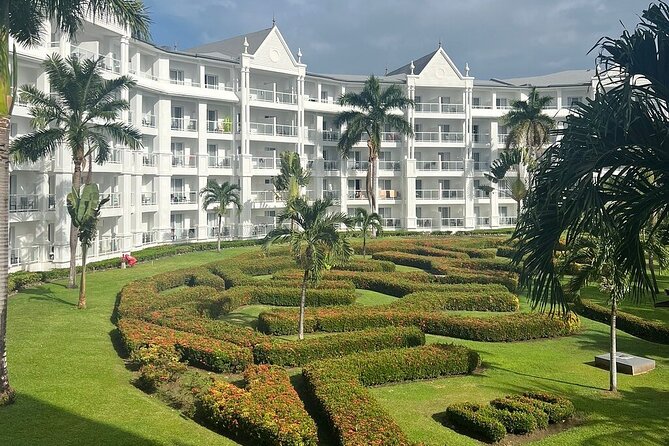A "Private" Airport Transfer to any Resort in Ocho Rios - Why a private vehicle can be worth $90
