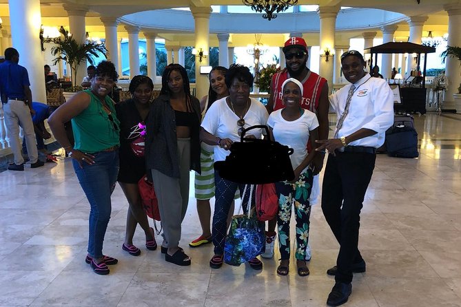 Airport MBJ Round Trip Transfers, to Montego Bay Airbnb & Resorts - What the $53.34 price means
