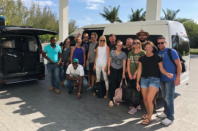 Airport MBJ Round Trip Transfers, to Montego Bay Airbnb & Resorts - Who should book this private transfer
