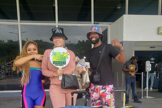 Airport Transfer Montego Bay: Riu Montego / Reggae / Palace - Adrian and the personal service