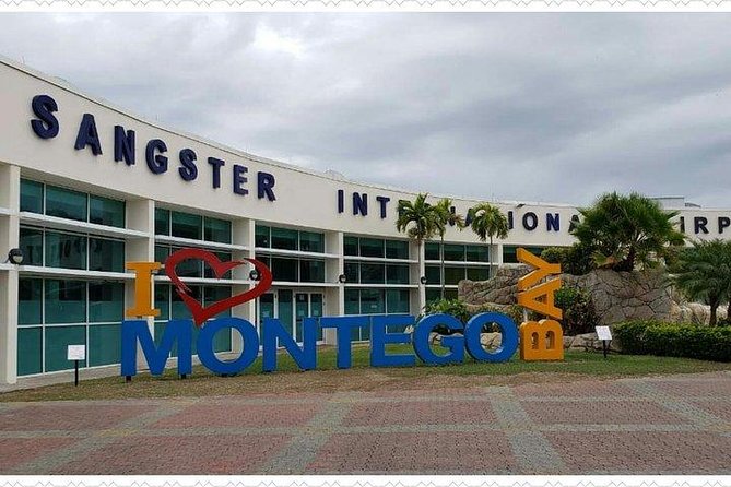 Airport Transfer to Ocho Rios Hotels (Round-Trip) - Key points at a glance