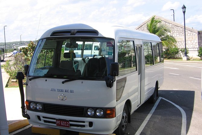 Airport transfer with Uber Montego Bay - Pickup, confirmation, and getting on the road