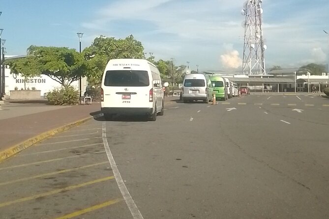 Airport Transfers from Kingston. - Who should book this private transfer?