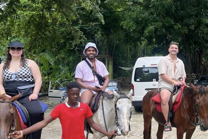 Bamboo Rafting and HorseBack Riding Excursion in OchoRios Jamaica - What the driver adds between the stops