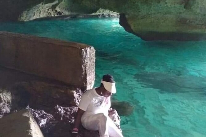 Bamboo Rafting Limestone Foot Massage/Negril 7 Miles Beach/Ricks Cafe Combo - Lucea, yams, and an old working clock