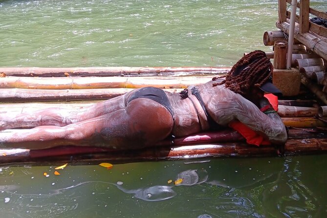 Bamboo Rafting & Limestone Foot Massage on the River - The limestone foot massage on the river