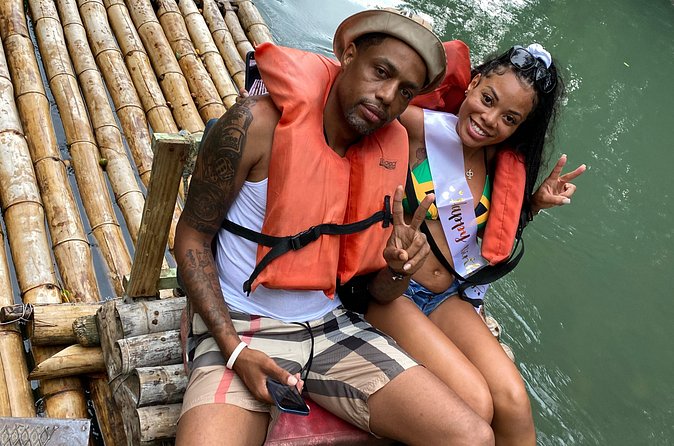 Bamboo Rafting Montego Bay - Photo stops and captain role play