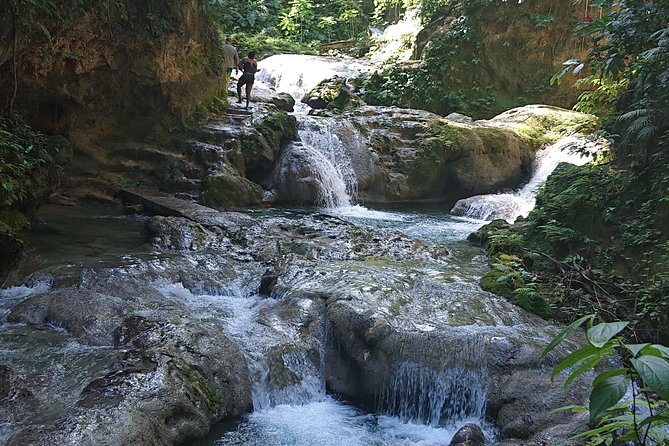 Blue Hole Admission Fee Ticket - Arriving at Cool Blue Hole in Ocho Rios