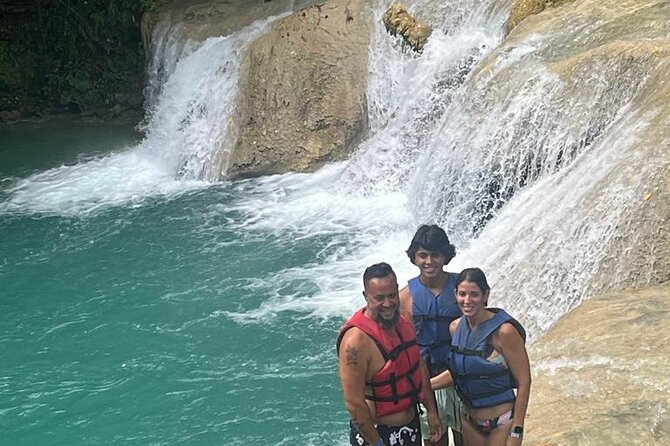 Blue Hole and Beach from Cruise ship Ports or Hotels in Ocho Rios - What the $100 price really covers
