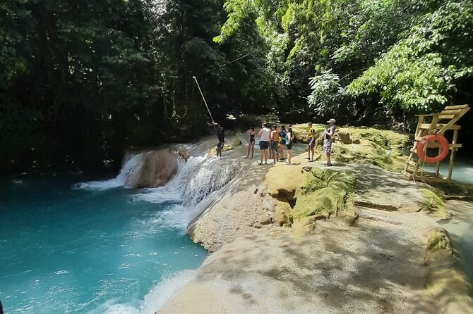 Blue Hole and Beach from Cruise ship Ports or Hotels in Ocho Rios - Who should book this half-day outing?