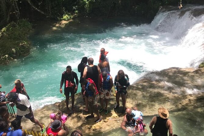 Blue Hole and Dunn's River Adventurous and hiking waterfalls from Ocho Rios - What your driver adds to the day