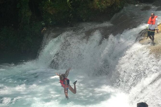 Blue Hole and Dunn's River Adventurous and hiking waterfalls from Ocho Rios - Timing, group size, and simple planning tips