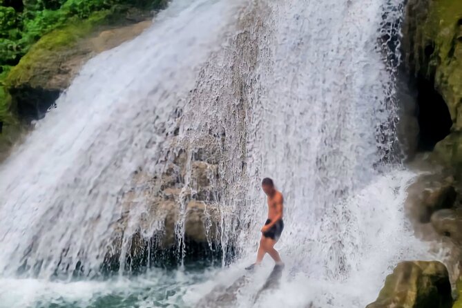 Blue Hole and Dunn's River Falls Ocho rios - How to prepare for the river activities