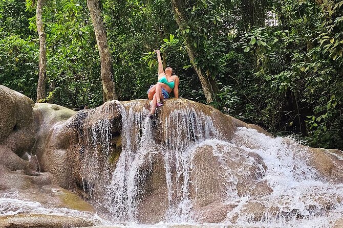 Blue Hole and Dunn's River Falls Private Tour from Montego Bay - The private vehicle is the real convenience