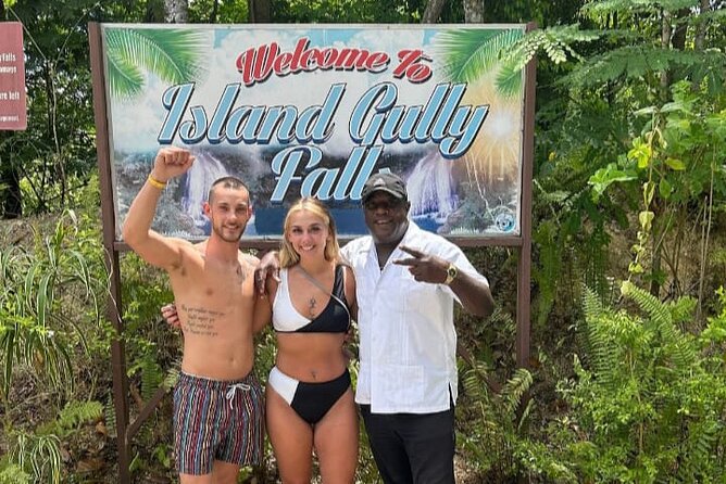 Blue Hole and Dunn's River Tour (Entrance Fees Not Included) - Two very different water stops in Ocho Rios