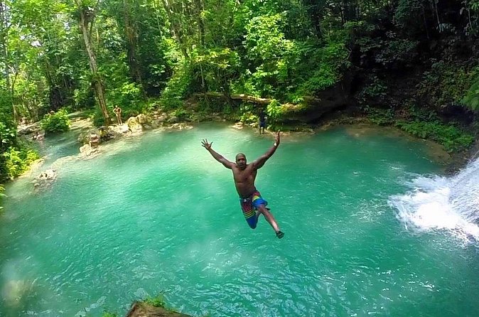 Blue Hole and Horseback Riding and Shopping - Timing, cruise safety, and weather
