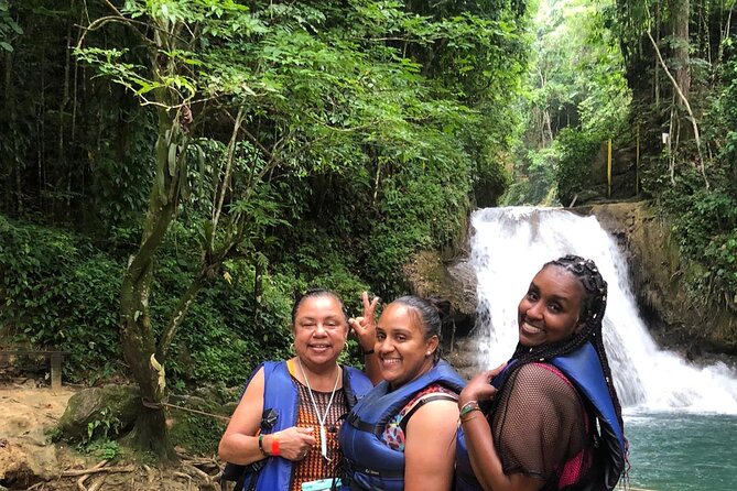 Blue Hole and Souvenir Shopping Ocho Rios (Transportation Only) - Key points to know before you book