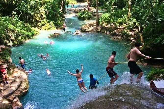 Blue Hole, Dunn's River Falls + Lunch & Cocktails at Bamboo Beach - The Blue Hole: one hour of clear river water