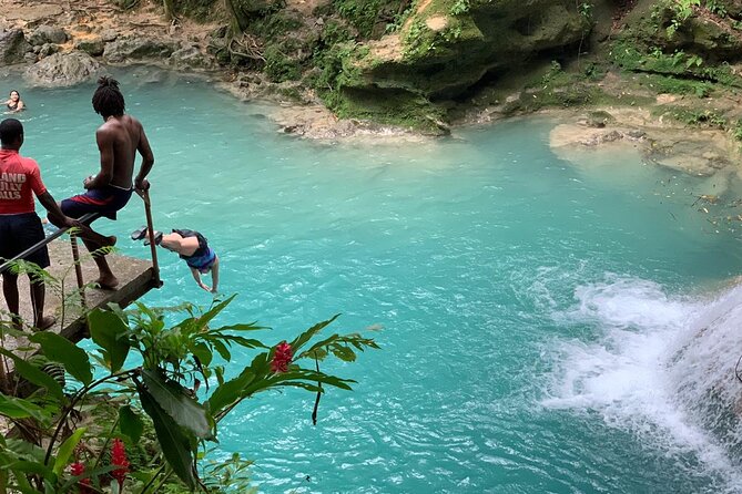 Blue Hole & Dunn's River Falls with Lunch from Negril - Key points before you book