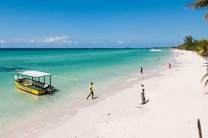 Blue Hole Mineral Spring, Ricks Cafe, 7 Mile Beach and Shopping Private Tour - Is $129 per person a good value?