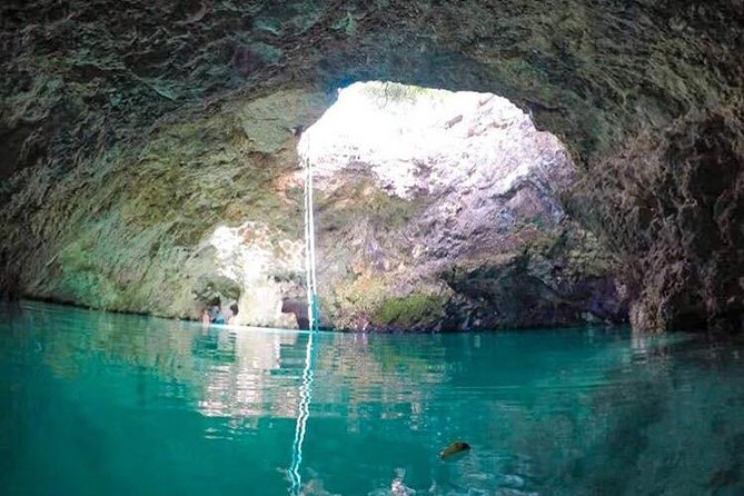 Blue Hole Mineral Spring, Ricks Cafe, 7 Mile Beach and Shopping Private Tour - Seven Mile Beach: two hours on Negril’s famous shore