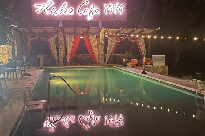 Blue Hole Mineral Swim, Negril Ricks Cafe, & Herb Farm Combo Tour - Guides and the importance of the human side