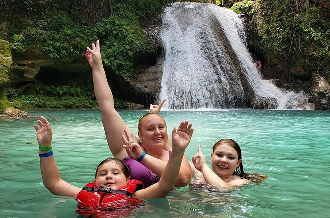Blue Hole Ocho Rios (Island Gully Falls) - Rope swing, cliff jumps, and blue pools