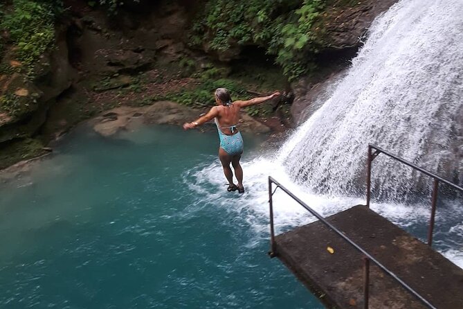 Blue Hole Private Tour from Ocho Rios - Meeting the Blue Hole guide