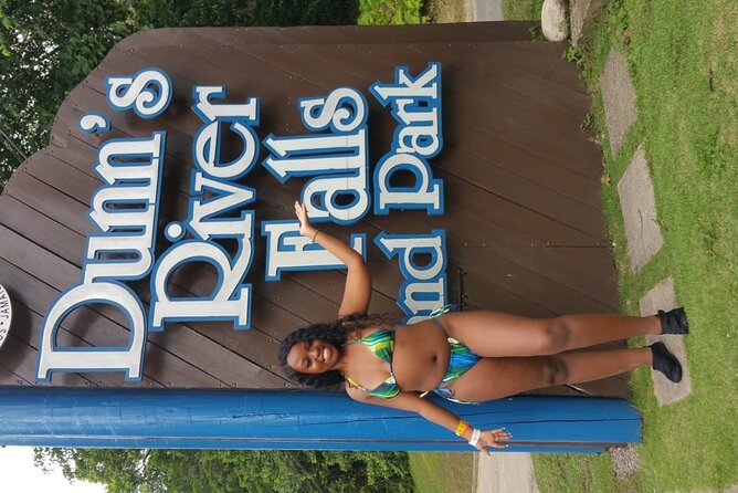 Blue Hole/Secert falls and Dunns River Combo Tour - Dunn’s River Falls: climbing from beach to summit