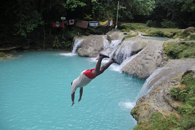 Blue Hole / Secret Falls Private Tour including Entry Fee - The Guides Make a Big Difference