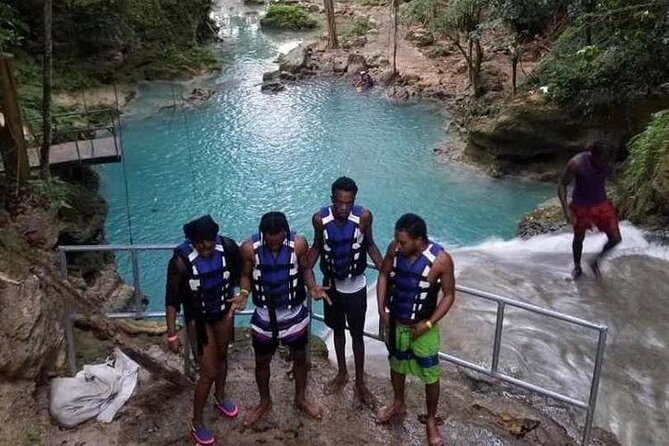 Blue Hole Secret Falls Private Tour - Why the local guide matters