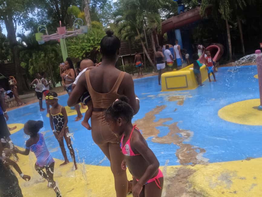 Blue Hole, Secret Falls, River Tubing and Dunn's River Falls - Key Points at a Glance