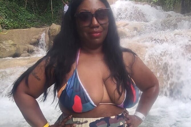 Bob Marley 9 Miles Tour and Dunns River Falls - Walking through Bob Marley’s Nine Miles
