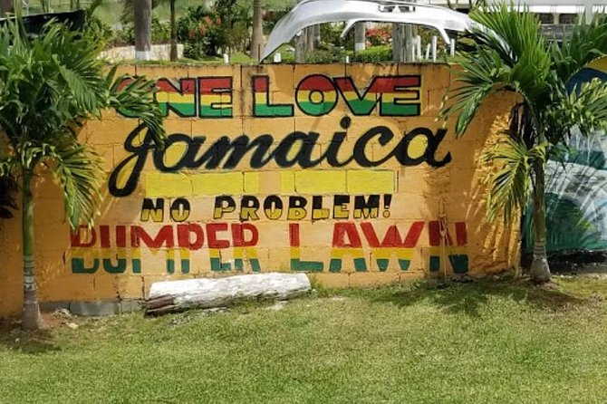 Bob Marley Birth Place Private Tour - The mausoleum and Bob Marley’s final resting place