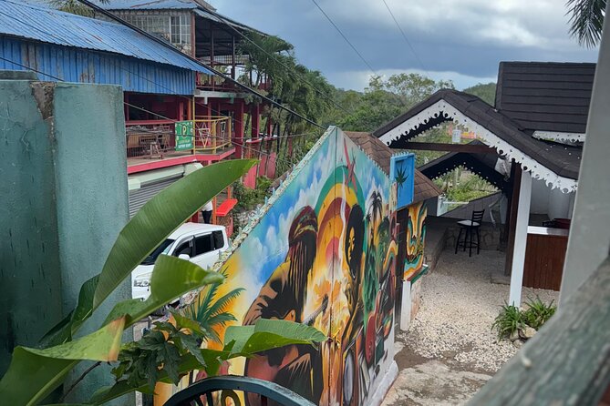 Bob Marley Nine Mile Tour - Time for the gift shop