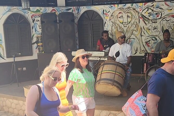 Bob Marley Nine Miles Shuttle with admissions. . - The Montego Bay departure and country-road ride