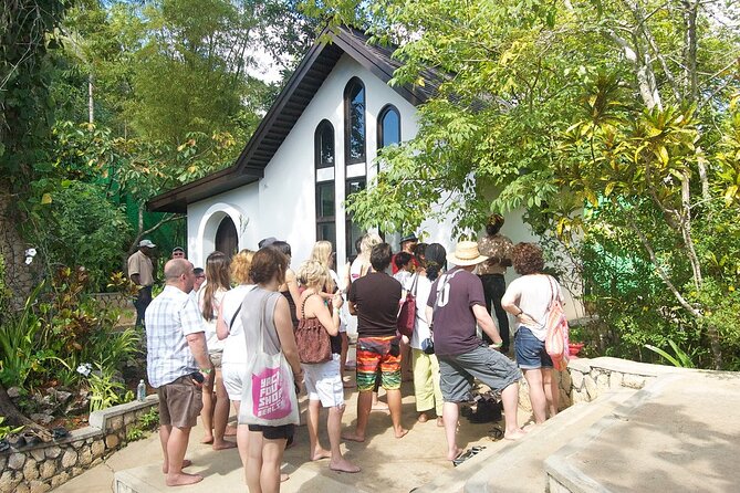 Bob Marley Nine Miles, sightseeing and local food and fruit stop - Key points at a glance