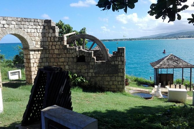 Bob Marley's Nine Mile Day-Trip with Admission & Guided Tour from Falmouth - What the guide can add to the day