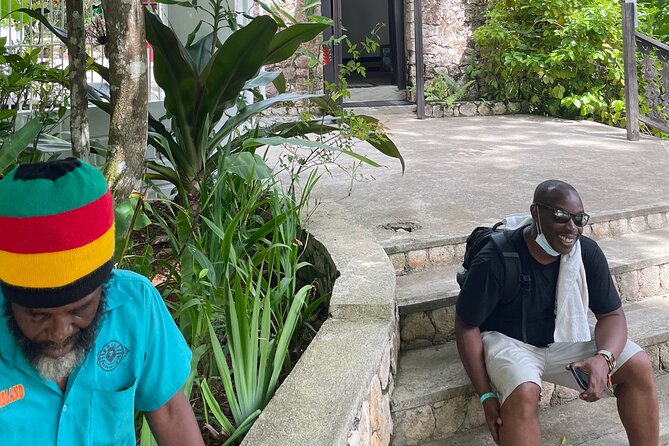 Bob Marley's Nine Mile Mausoleum Tour (Complimentary Rum Punch) - The guide can make or break the day