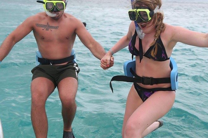 Catamaran, snorkeling & Dunn's River Falls - Snorkeling with fish, music, and changing water conditions