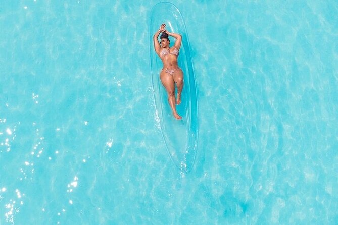 Clear Kayak Photoshoot in Montego Bay (Single) - What happens during the 30-minute photoshoot