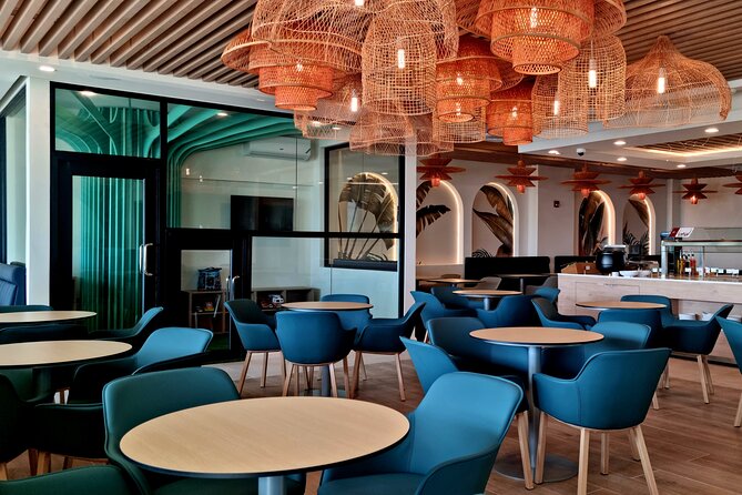 Club Mobay Sangster Airport VIP Lounge with Priority Entry - Is $37.50 worth paying for Club Mobay?