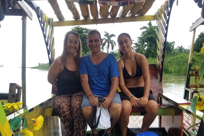 Customized Bamboo Rafting Limestone Massage with Coconut Water - The local shopping stop after rafting