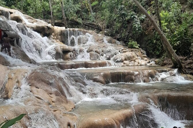Dunn River Falls and Bamboo River Rafting in Ocho Rios Jamaica. - The Best and Weakest Parts of the Experience