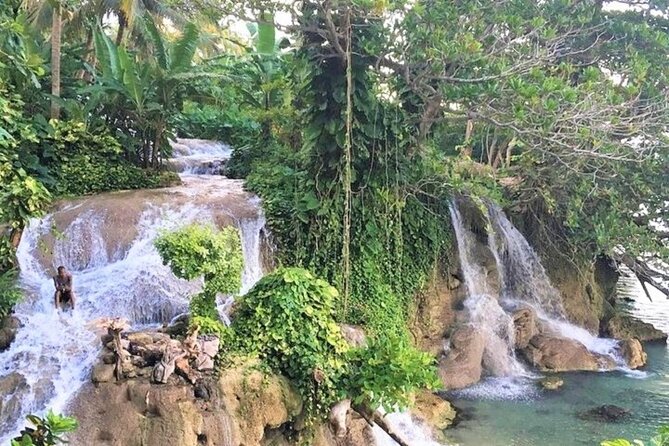 Dunn's Falls and Blue Hole Daytrip with Lunch from Montego Bay & Trelawny - Dunn’s River Falls and the 600-foot climb