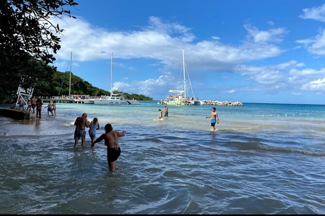 Dunn's River Fall's - Booking, weather, and cancellation details