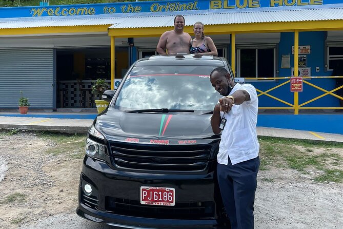 Dunn’s River Falls and Blue Hole Secret Falls Tour - Dunn’s River Falls, Jamaica’s classic climb
